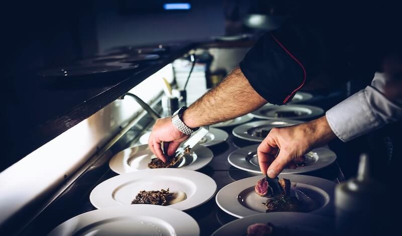 10 trendów w gastronomii na 2025 rok